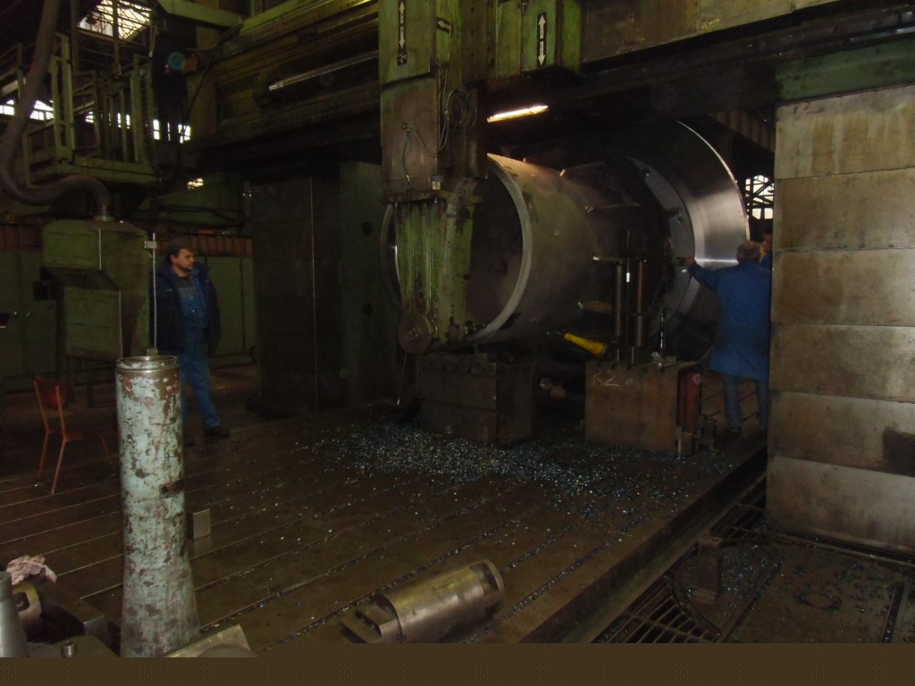 S355 steel part being machined. Ø 3200 Lg 2500 weight 17T